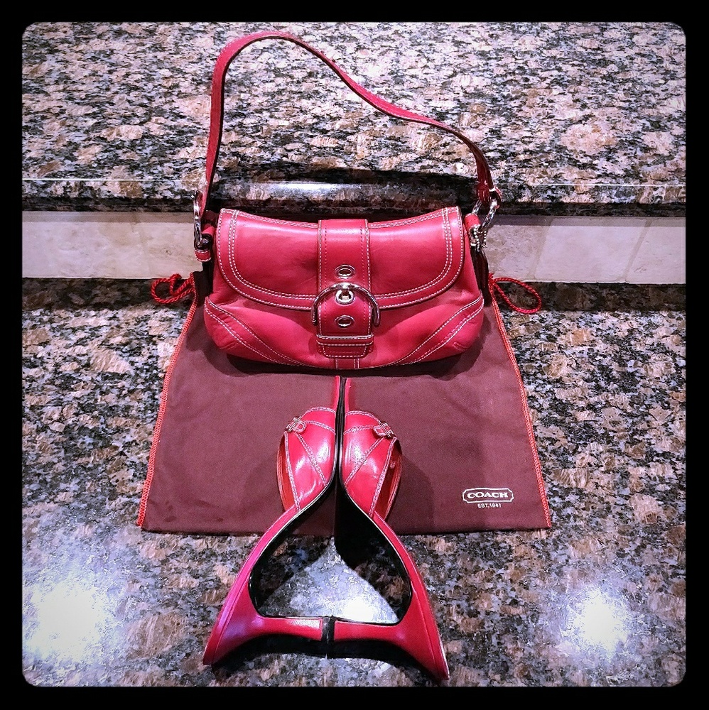 💖NWOT: COACH Red Leather Hand Bag